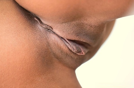 Afrikanischer Cumming-Dildo schöne kunst archiv